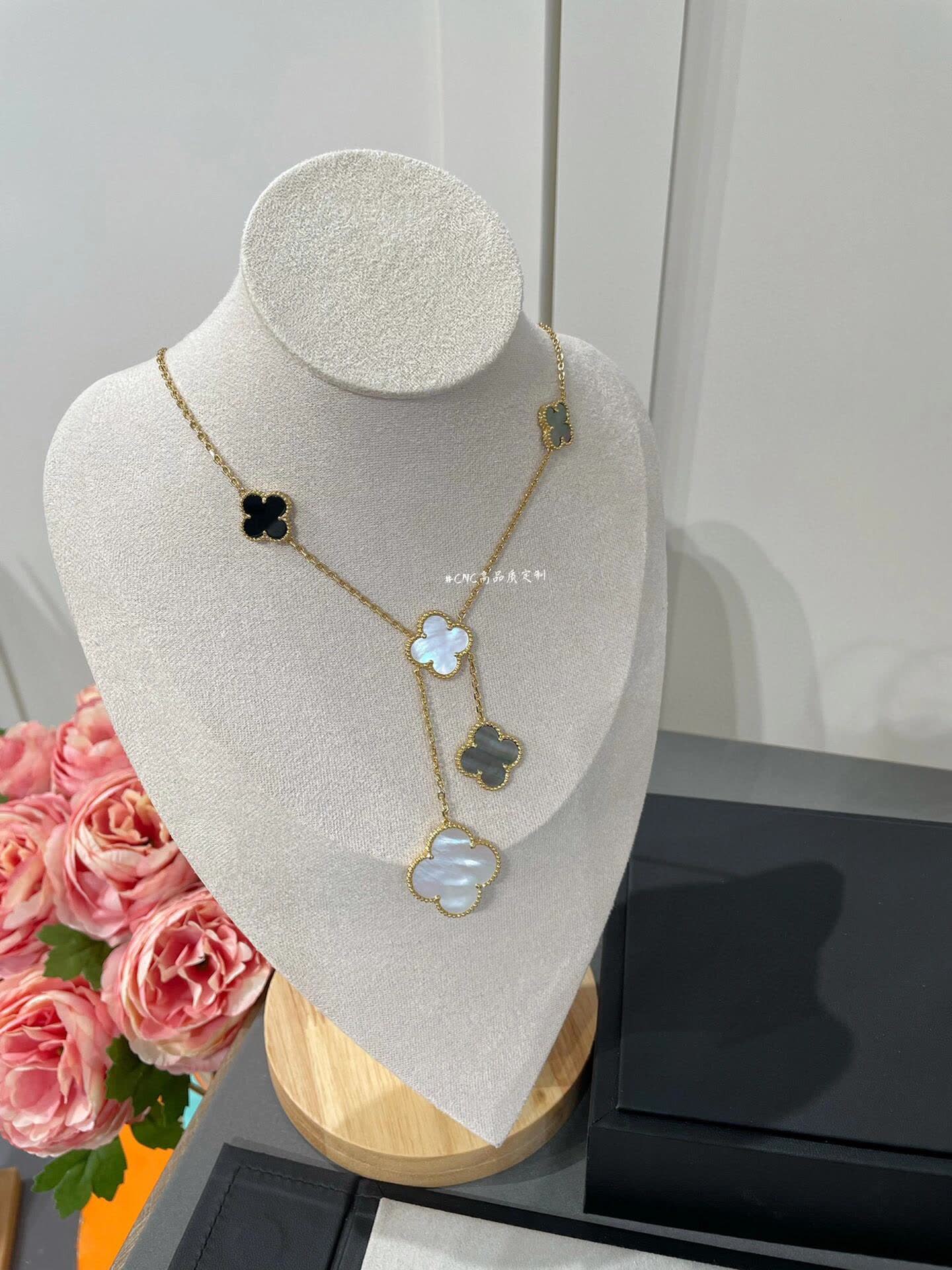 Van Cleef & Arpels Vintage Alhambra Gold Bracelet